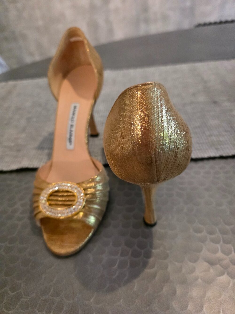 MANOLO GOLD DORSEY SHOE SIZE 9.5 WORE FOR SONS WEDDING ONE DAY